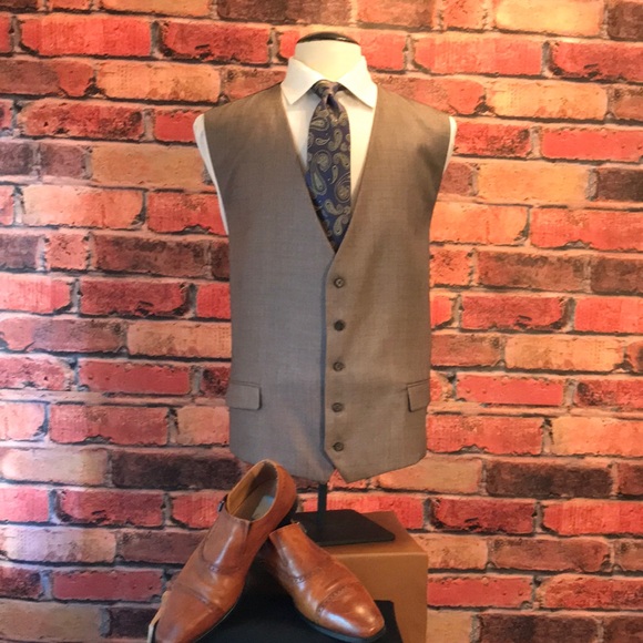 Elegant Tan Dress Vest - Picture 1 of 17